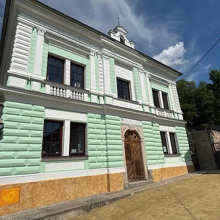 Za Stromem Opočno