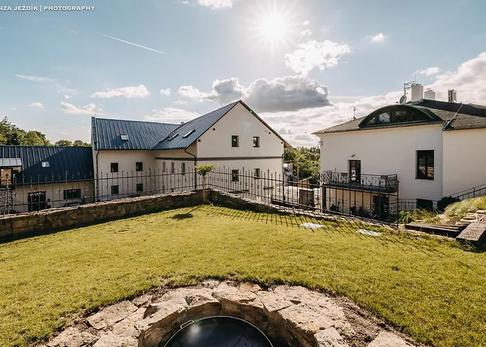Za Stromem Guest house